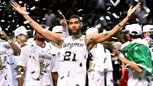 Tim Duncan celebrates championship - 2014-2015 NBA Preview – Western Conference