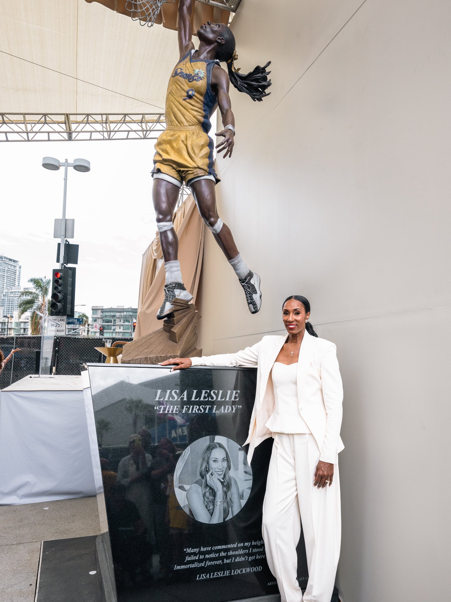 After 30 years, 'The First Lady of the WNBA', Lisa Leslie, gets a Sparks statue
