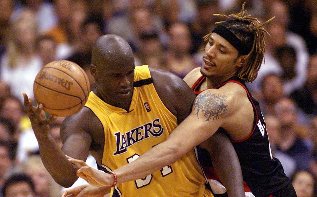 Blazers Brian Grant Defends Lakers Shaquille Oneal