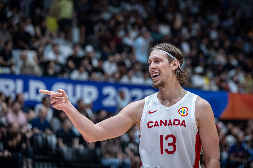 Canadian national team veteran kelly olynyk points his finger during the 2023 fiba world cup