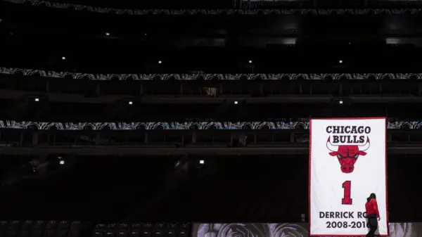 Derrick Rose is the one to bloom to Chicago's rafters