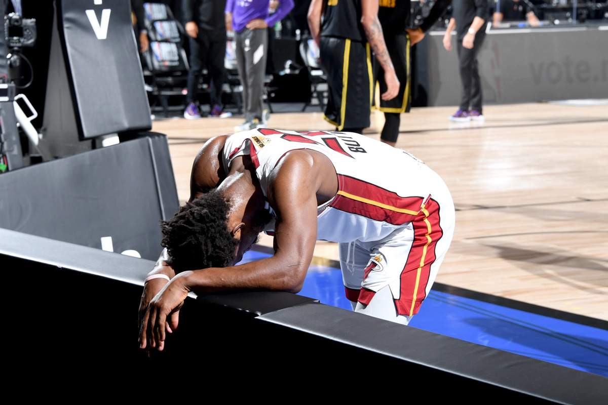 Fatigued Jimmy Butler Takes Quick Rest Miami Heat Los Angeles Lakers 2020 Nba Finals