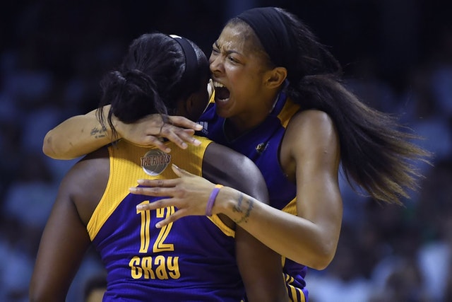Gray Jumper Lifts Sparks Over Lynx In WNBA Finals Game 1