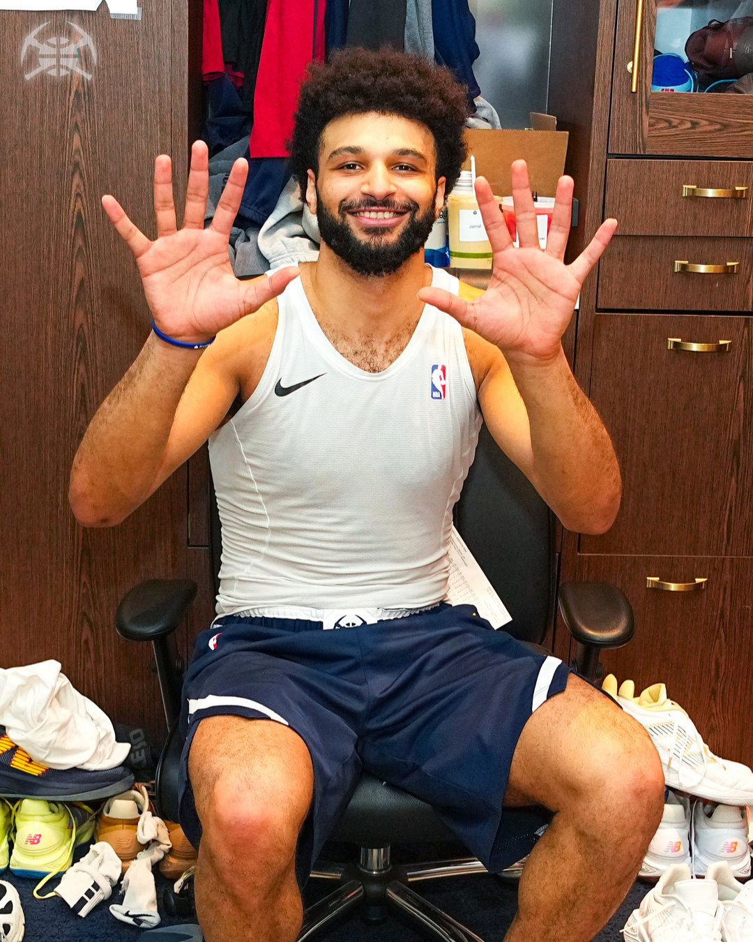 Jamal murray holds five fingers up in each hand for 55 points double nickel