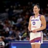 Kelsey Plum rises on Mercury debut