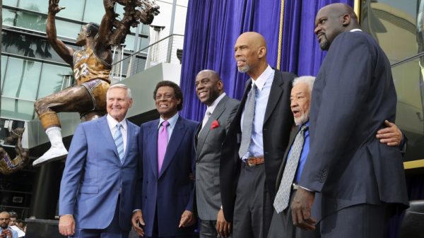 Lakers Statue Preserves The Ice Of Elgin Baylor’s Legend