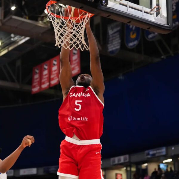 Mfiondu kabengele slams home a dunk in his canadian senior mens national team debut