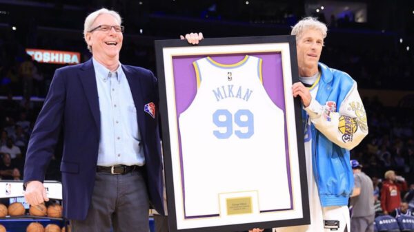 Minneapolis legend George Mikan finally memorialized in the Lakers rafters