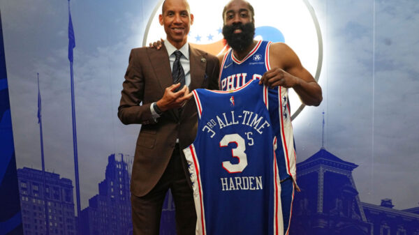 Reggie miller congratulates james harden in becoming third in all time threes