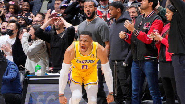 Russell westbrook very own buzzer beater sends lakers into an overtime win in toronto