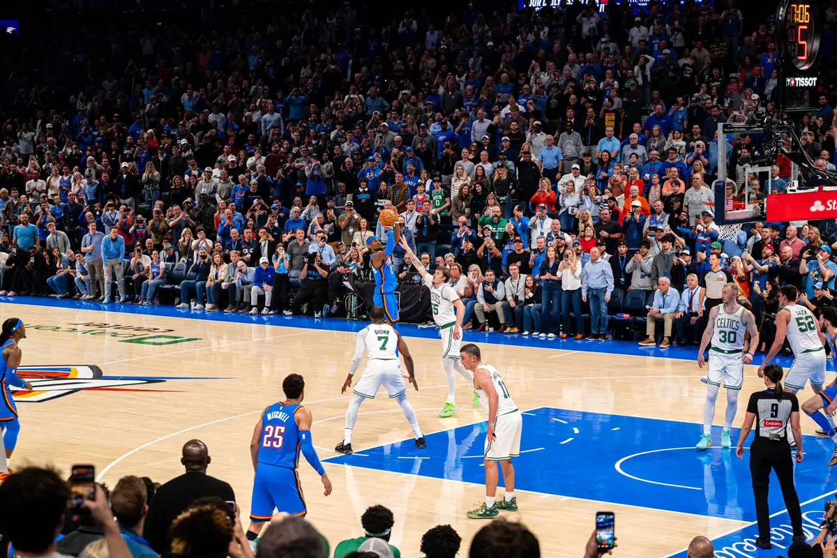 shai gilgeous alexander jumpshot over baylor scheierman breaks wilt chamberlains 63 year record