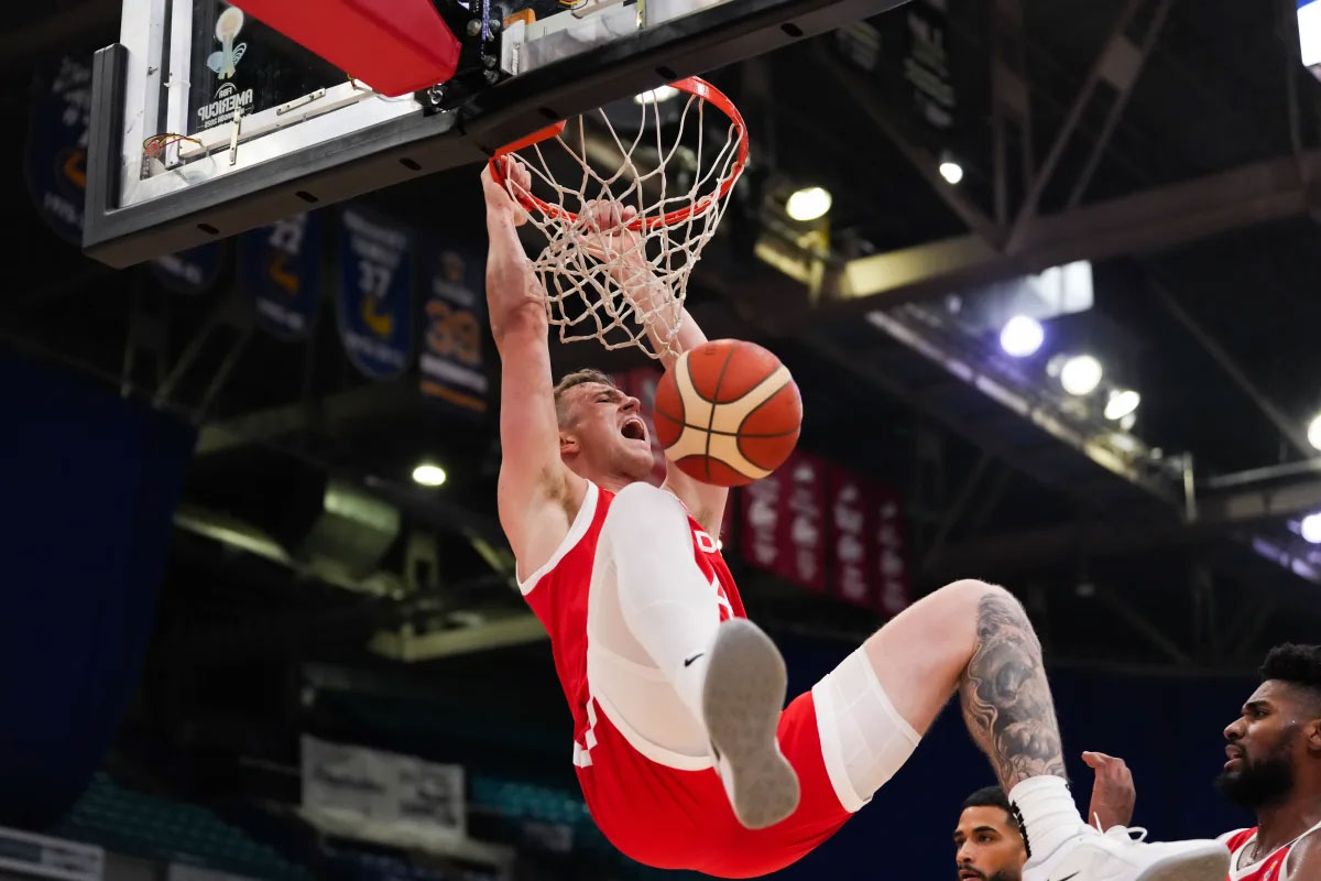 Thomas kennedy big two hand dunk during fiba americup qualifiers against dominican republic