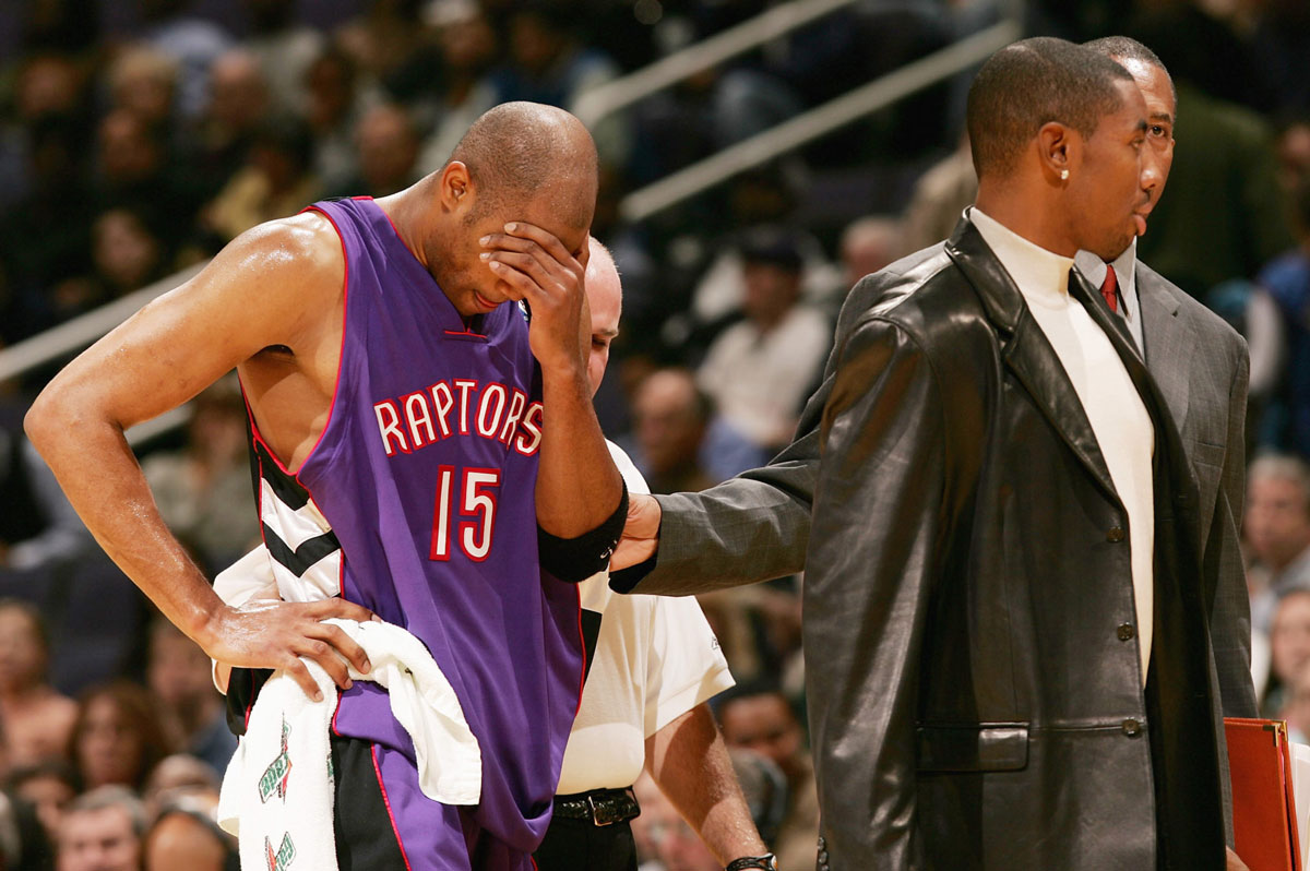 Toronto raptors vince carter injured