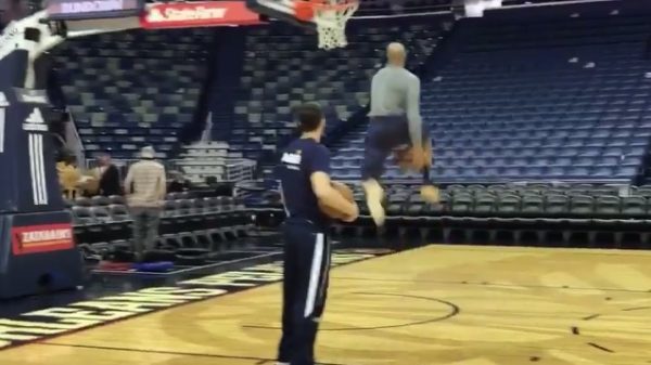 Vince Carter Casual Between The Legs Dunk Memphis Grizzlies Nba